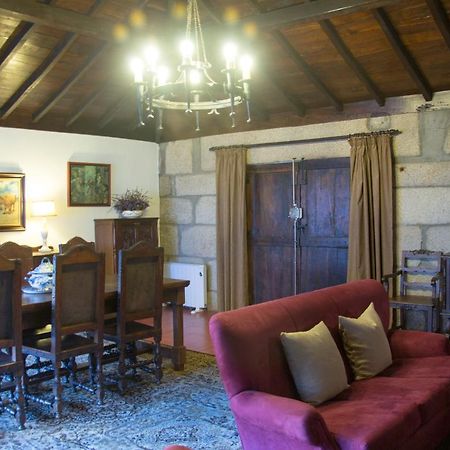 Вілла Casa De Santa Comba Кабесейраш-ді-Башту Екстер'єр фото